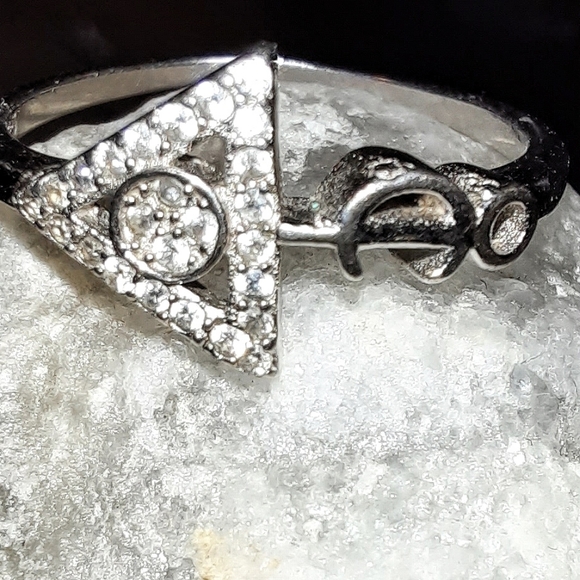 925 Silver Traingle and Moon Ring - Picture 2 of 4